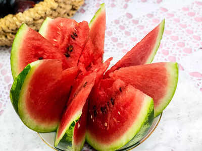 Frozen Watermelon: তরমুজ ফ্রিজে রেখে তারপর খান? জানেন কতটা বিপদ ডেকে আনছেন...