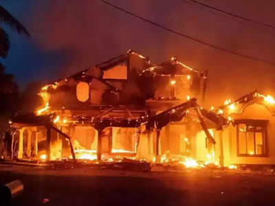 श्रीलंकेत माजी पंतप्रधानांसह नेत्यांची घरं पेटवली, आंदोलनाला हिंसक वळण, ५ जणांचा मृत्यू