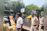 Delhi Encroachment Drive: शाहीनबाग के बाद न्यू फ्रेंड्स कॉलोनी, मंगोलपुरी में MCD का अतिक्रमण हटाओ अभियान, तस्वीरें