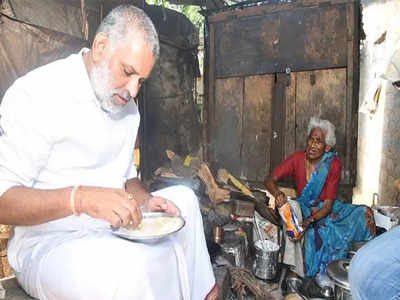 వైసీపీ ఎమ్మెల్యే సింప్లిసిటీ.. నెటిజన్లు ఫిదా