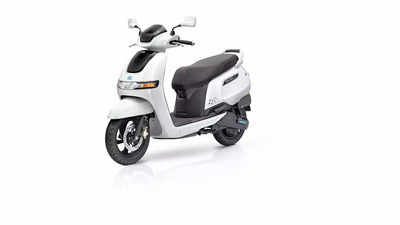 TVS Electric Scooter: दमदार बॅटरी आणि मोठ्या ड्रायविंग रेंजसह इलेक्ट्रिक स्कूटर लाँच होणार