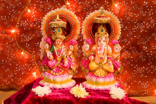 choti diwali astrological remedies for beauty and prosperity