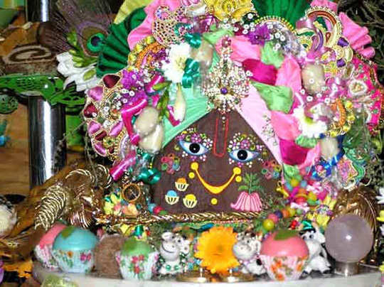 What is the significance of Annakut govardhan puja