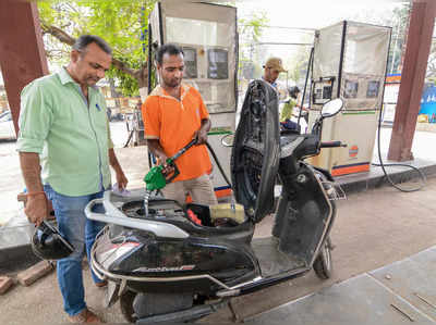 ದೇಶದ ಪ್ರಮುಖ ನಗರಗಳಲ್ಲಿ ಪೆಟ್ರೋಲ್ ಮತ್ತು ಡೀಸೆಲ್‌ನ ದೈನಂದಿನ ತೈಲ ಬೆಲೆ ಹೇಗಿದೆ? ಇಲ್ಲಿದೆ ವಿವರ