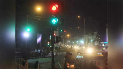 Noida Traffic Signal: ट्रैफिक प्रेशर देख अपने आप लाल-हरा रंग बदलेगा सिग्नल! नोएडा के चौराहों पर जल्‍द दिखेगा ये नजारा