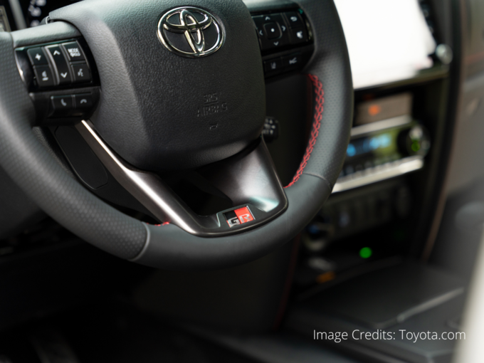 Toyota Fortuner GRS Steering
