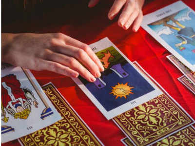 Tarot Horoscope टैरो राशिफल 12 मई 2022 : इन कार्ड्स वालों की आर्थिक स्थिति में आएगा सुधार, रुके कार्यों में आएगी प्रगति