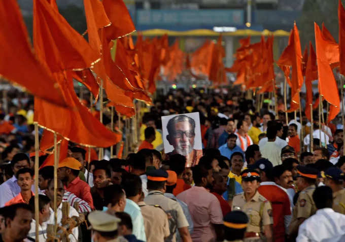 काश्मिरी पंडितांच्या मुद्द्यावरून केंद्रावर निशाणा