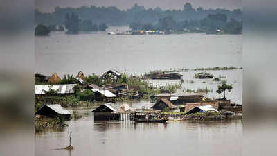 Assam flood: असम में भूस्खलन से तीन लोगों की मौत, 25 हजार से ज्‍यादा लोग प्रभाावित, बाढ़ का अलर्ट जारी