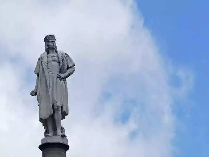 अमेरिका में क्रिस्टोफर कोलंबस की मूर्तियां - Christopher Columbus statues in the USA