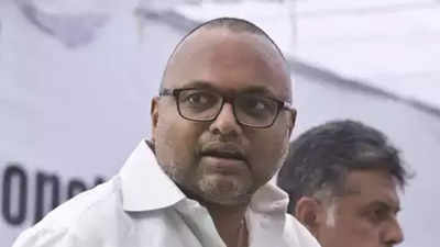 CBI Raids Karti: ಕಾರ್ತಿ ಚಿದಂಬರಂಗೆ ಬೆಳ್ಳಂಬೆಳಿಗ್ಗೆ ಆಘಾತ: ಏಳು ಸ್ಥಳಗಳಲ್ಲಿ ಸಿಬಿಐ ದಾಳಿ