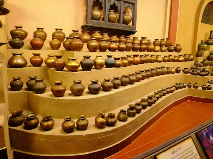 वीचर बर्तन म्यूजियम - Vechaar Utensils Museum
