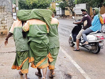 ರಾಮನಗರ: ಪೌರ ಕಾರ್ಮಿಕರಿಗೆ ಸಕಾಲಕ್ಕೆ ವೇತನ ಪಾವತಿಸಿ