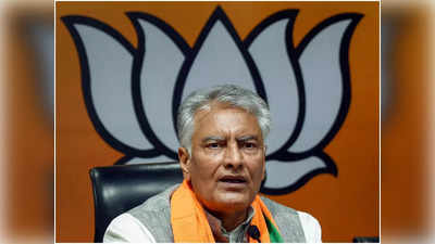 Sunil Jakhar News: कांग्रेस में जिनकी चलती है वो चापलूस, चुगलखोर लोग... BJP में शामिल हुए सुनील जाखड़ ने लगाए गंभीर आरोप