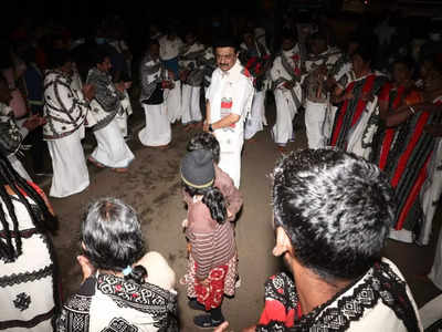 முதல்வர் மு.க.ஸ்டாலின் அசத்தல் நடனம் - இணையத்தில் வைரலாகும் வீடியோ!