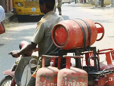 गॅस दरवाढीने होरपळ