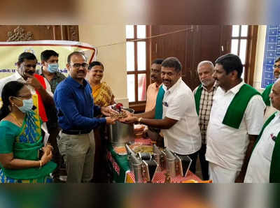 ​உலக தேனீக்கள் தினம்:  கோவை  மாவட்ட ஆட்சியர் அலுவலகத்தில் கண்காட்சி!