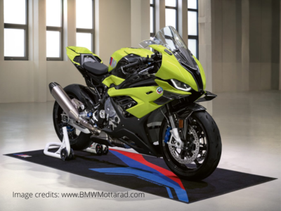 BMW 1000 M RR 50வது ஆண்டு எடிஷன் பைக் அறிமுகம்! புதிய லுக்கில் வெளியீடு!