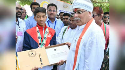 पिता को नक्सलियों ने गांव से भगाया, बेटा 12 की उम्र में बना मल्लखंभ का नेशनल चैंपियन, इंडिया बुक ऑफ रेकॉर्ड में नाम शामिल