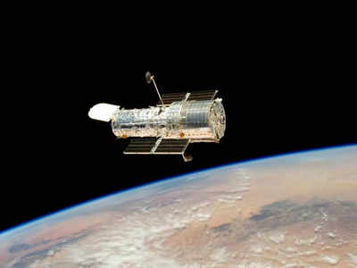 अंतरिक्ष में कुछ तो अजीब हो रहा है, NASA के हबल टेलीस्कोप ने भेजी हैरान करने वाली जानकारी