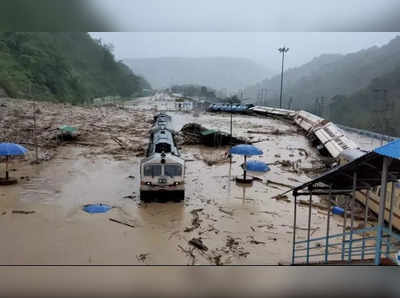 Assam Flood: बाढ़ की तबाही में अब तक 18 ने गंवाई जान, 31 जिलों के 6.8 लाख लोग प्रभावित