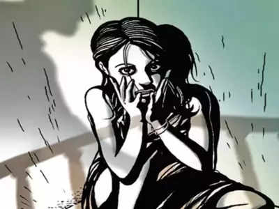 Delhi Rape Crime: विडियो बनाकर घर वालों को दिखाने का डर दिखाकर किया 12 साल की बच्ची से गैंगरेप, केस दर्ज