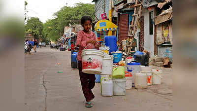 Delhi Water Crisis: कहीं 6 दिन से पानी नहीं तो कहीं सिर्फ 10 मिनट हो रही सप्लाई, अब अच्छी बारिश ही दे सकती है दिल्ली को राहत