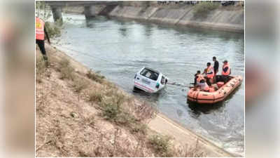 Khargone News : बारात से लौट रही कार अनियंत्रित होकर नहर में गिरी, चार लोग तैरकर बाहर आए, एक किशोर लापता, रेस्‍क्‍यू जारी