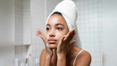 मिळवा vitamin c face wash benefits आणि दिसा कायमच तरुण