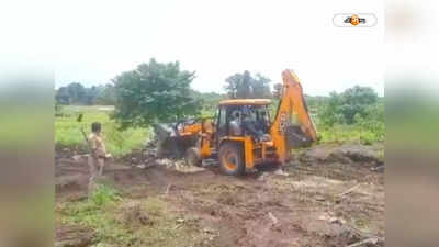 Siliguri: সরকারি জমি দখলমুক্ত করতে অভিযান বন দফতরের, JCB দিয়ে ভাঙা হল সমস্ত বেআইনি নির্মাণ