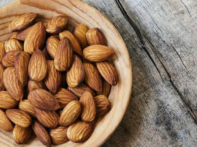 Almond peels को कचरा समझकर फेंकने की न करें गलती, इन 3 तरीकों से इस्तेमाल करने पर दिखते हैं चौंकाने वाले फायदे