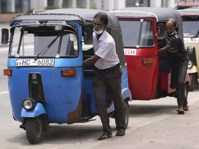 സാമ്പത്തിക പ്രതിസന്ധി രൂക്ഷം, ഈ അയല്‍രാജ്യത്തെ പെട്രോള്‍ വില 400 കടന്നു