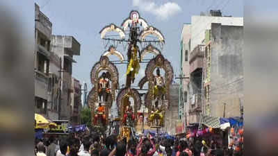 கரூர் மாரியம்மனுக்கு நேர்த்திக்கடன்... அமராவதி ஆற்றில் அலைமோதும் பக்தர்கள் கூட்டம்!