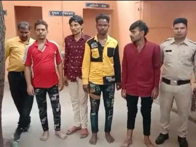 MP News : इंदौर में डकैती की योजना बनाते चार बदमाश गिरफ्तार, आरोपियों से तलवार, चाकू समेत मिर्ची पाउडर बरामद