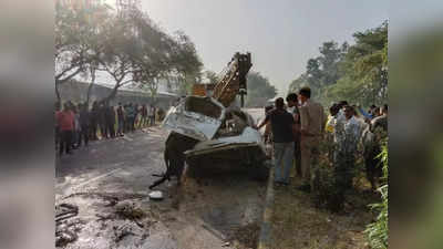 Barabanki Accident News: अनियंत्रित कार कंटेनर में घुसी, चार लोगों की मौत, लखनऊ अयोध्या NH 28 पर हुआ भीषण हादसा