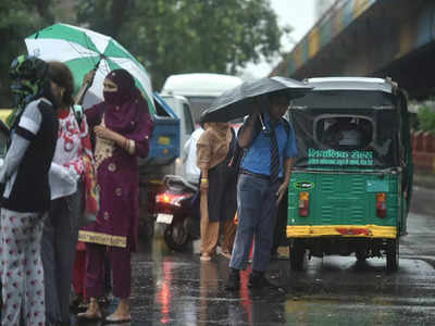 Delhi Rain: दिल्ली में 2 दिन में ही हो गई पूरे मई की बारिश की भरपाई, महीने के बचे हुए दिनों में ऐसा रहेगा मौसम