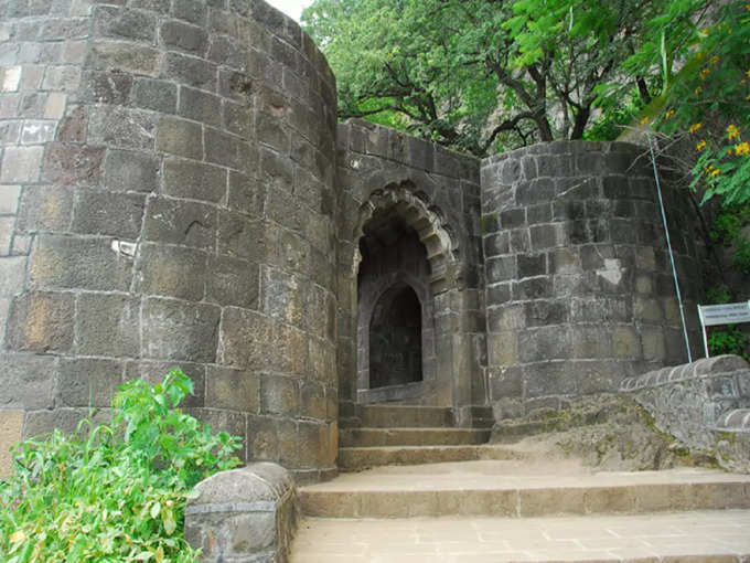 शिवनेरी किला - Shivneri fort