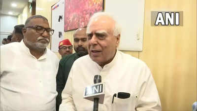 Kapil Sibal Resigns: ಕಾಂಗ್ರೆಸ್‌ಗೆ ಕೈ ಕೊಡುತ್ತಿದ್ದಾರೆ ನಾಯಕರು: ಐದೇ ತಿಂಗಳಲ್ಲಿ 6 ಪ್ರಮುಖ ಮುಖಂಡರ ಗುಡ್‌ಬೈ!