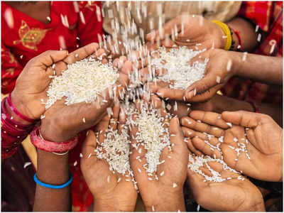 UP Free Ration: गरीब परिवारों को अगले माह से नहीं मिलेगा मुफ्त गेहूं! चावल से चलाना होगा काम