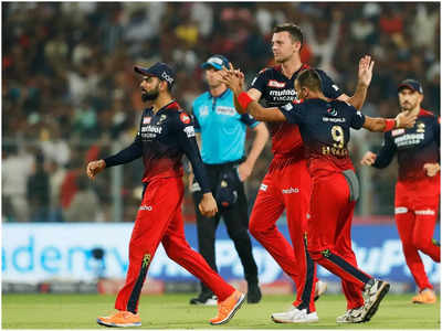 RCB ఘన విజయం.. ఆఖర్లో హైటెన్షన్..  మ్యాచ్‌ మలుపుతిప్పిన హేజల్‌వుడ్