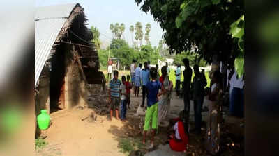 நாட்றம்பள்ளியில் ஆடுகளை கொன்ற மர்ம விலங்கு - பொதுமக்கள் வீட்டிலேயே தஞ்சம்