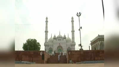 Teele Wali Masjid: टीले वाली मस्जिद का विवाद गहराया, भारी संख्या में पहुंचे नमाजी...हिंदू महासभा ने किया विरोध