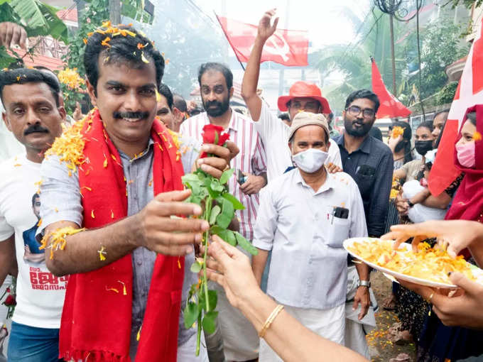 ​ഭൂരിപക്ഷം അയ്യായിരം കടക്കും