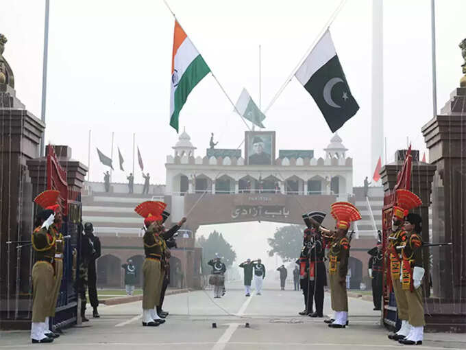 वाघा बॉर्डर, अमृतसर - Wagah Border, Amritsar