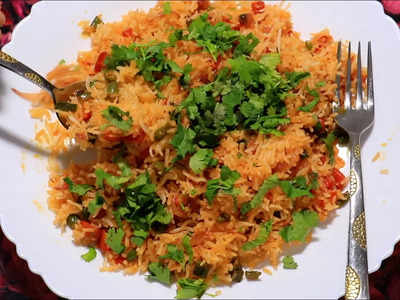 Chinese Fried Rice: बचे हुए चावल से बनाएं स्वादिष्ट और चटपटा फ्राइड राइस