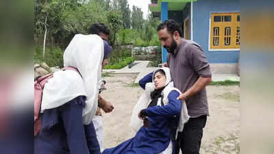कश्मीर में हिंदू टीचर की हत्याः खून से लथपथ मैडम को देख गश खाकर गिर गईं छात्राएं