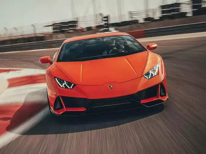 ​Hardik Pandya Lamborghini Huracan Evo and Range Rover Vogue