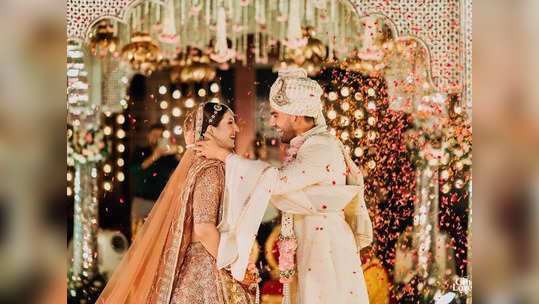लग्नासाठी घोड्यावरून आला भारतीय क्रिकेटपटू; पाहा दीपक आणि जया यांच्या लग्नाचे फोटो 