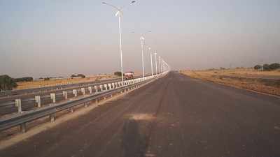Bundelkhand Expressway: यूपी को इस महीने मिल सकती है एक और एक्सप्रेसवे की सौगात, सिर्फ 10 फीसदी काम बाकी