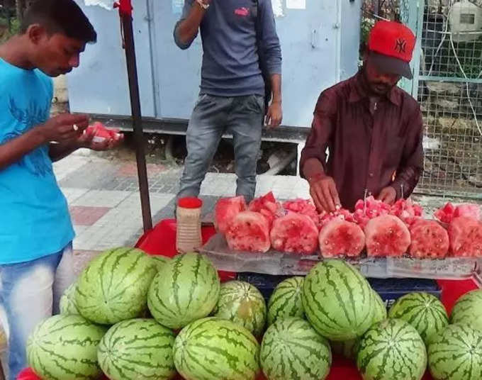 காற்றுள்ள போதே தூற்றிக்கொள்!